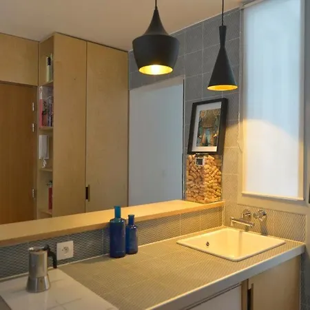 Nice Flat Very Central Homestay Paris